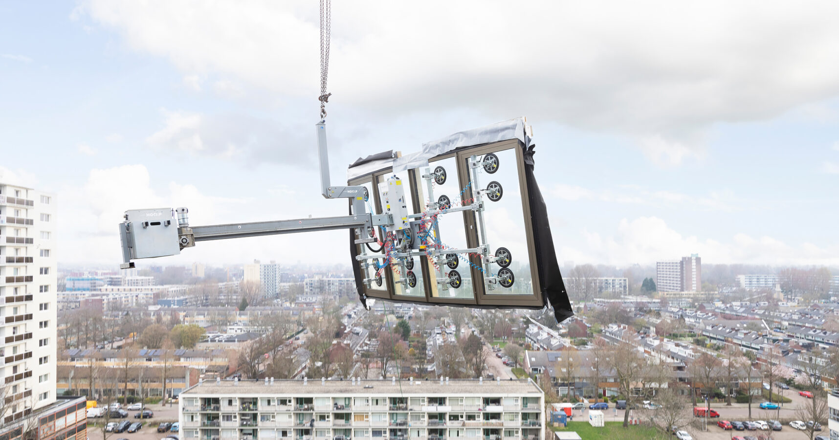 Facedo Geveltechniek, gevelelementen monteren zonder steiger.