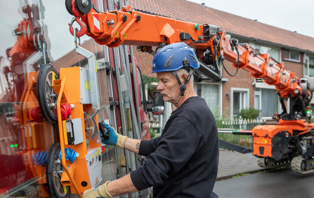 Glashandel van der Scheer - Jekko SPX 532 minihijskraan