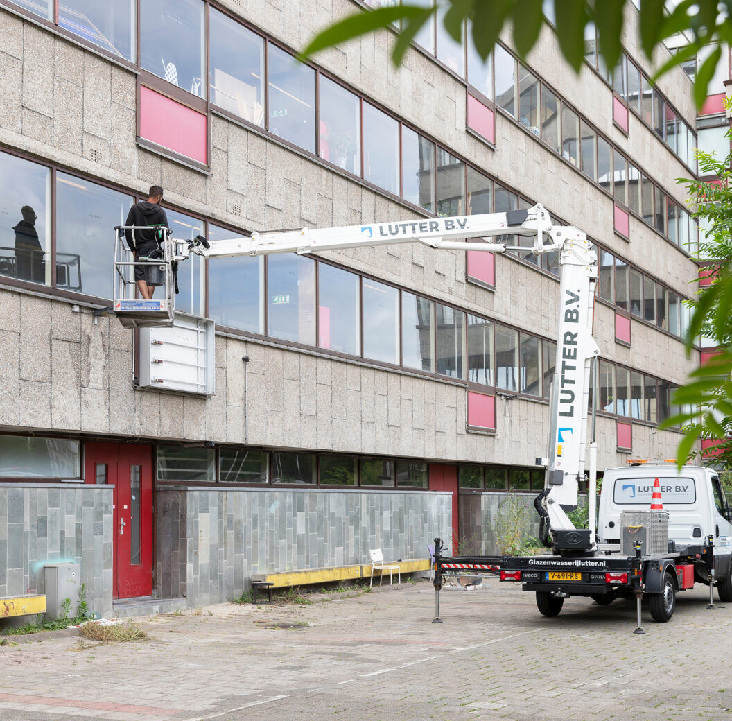 CELA DT25 autohoogwerker - Lutter Amsterdam