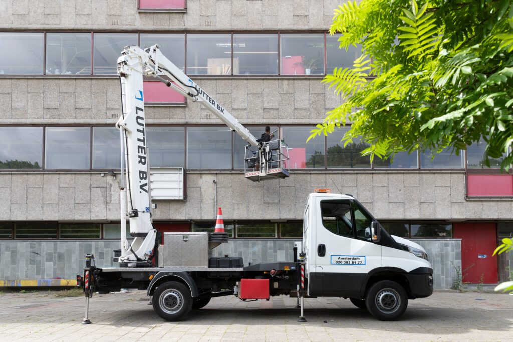 CELA DT25 autohoogwerker - Lutter Amsterdam